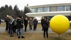 Die Sonne und ihre Planeten im Vergleich.
