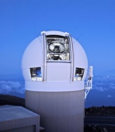 Das erste der Pan-STARRS-Teleskope (PS1)Bild: Rob Ratkowski/PS1SC Das erste der Pan-STARRS-Teleskope (PS1)Bild: Rob Ratkowski/PS1SC