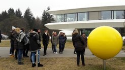 Die Sonne und ihre Planeten im Vergleich.