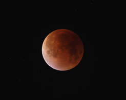 Die Supermond-Mondfinsternis am 28. September 2015.