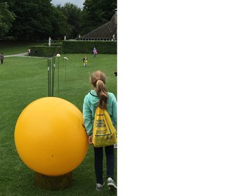 Über 45 Meter erstreckt sich der Planetenweg mit der Sonne und den acht Planeten. Über 45 Meter erstreckt sich der Planetenweg mit der Sonne und den acht Planeten.