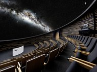 Sitzreihen im Inneren des Auditoriums im Haus der Astronomie