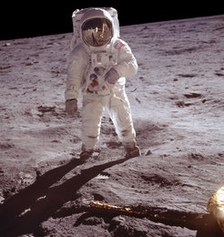 Edwin Aldrin auf dem Mond am 21. Juli 1969, fotografiert von Neil Armstrong.