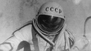 Alexei Leonov während seines Weltraumspaziergangs am 18. März 1965.