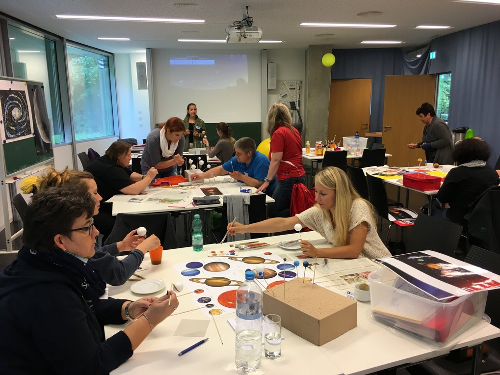 Blick in die Fortbildung "Sonne, Mond und Sterne" Blick in die Fortbildung "Sonne, Mond und Sterne"