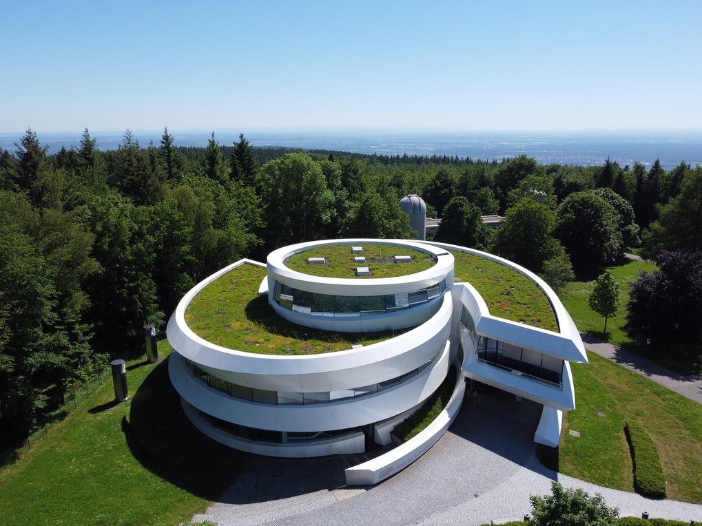 Luftaufnahme des HdA bei wolkenlosem Himmel am 13. Juni 2021.