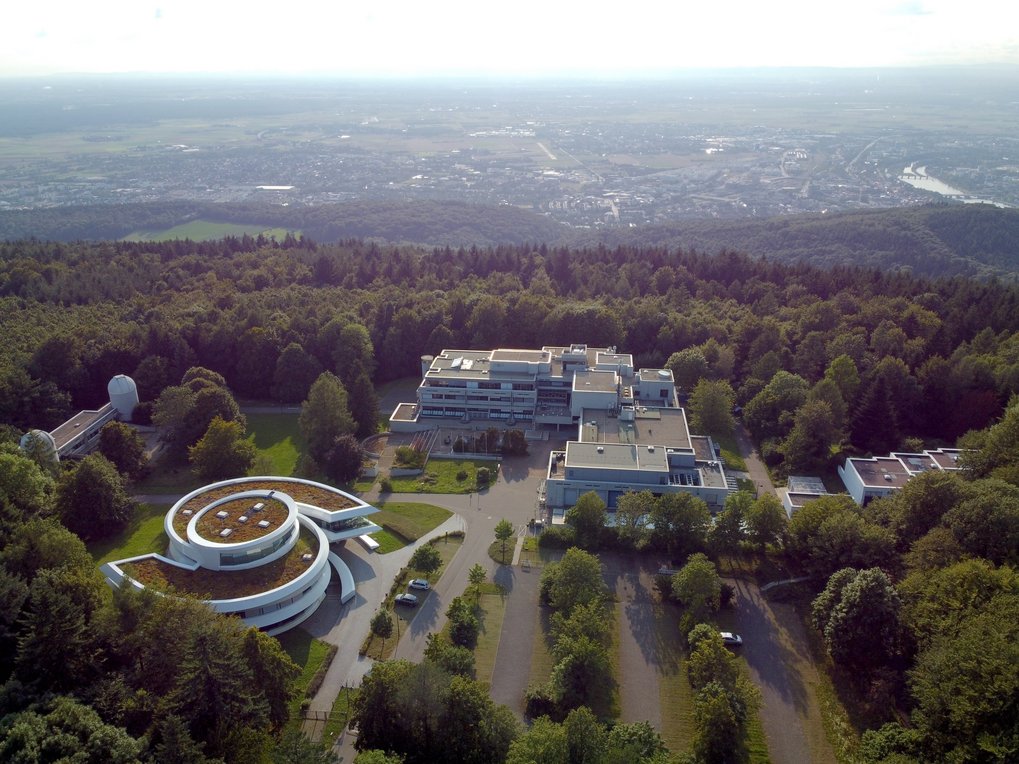 Luftaufnahme des MPIA-Campus am 22. August 2022.