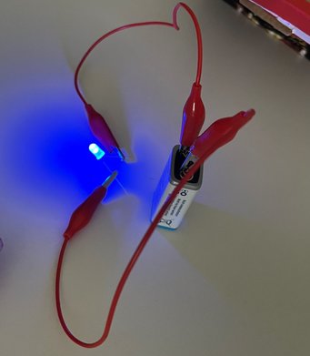 Abbildung 2: leuchtene LED Abbildung 2: leuchtene LED