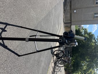 Abbildung 1: Das Sonnenteleskop mit dem Beobachtet wurde Abbildung 1: Das Sonnenteleskop mit dem Beobachtet wurde