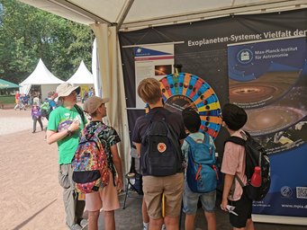 Das Expolaneten-Glücksrad in Aktion Das Expolaneten-Glücksrad in Aktion