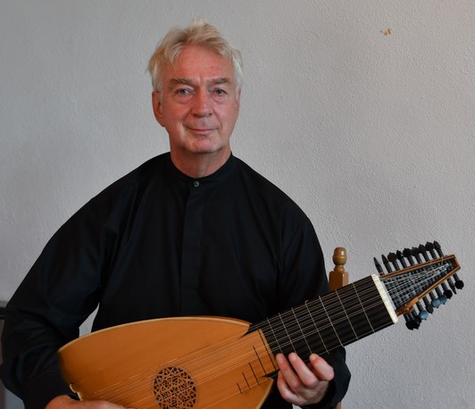 Gesprächskonzert Die Familie Galilei. Musik von Vincenzo und Michelangelo Galilei Lautinist Christian Zimmermann mit seiner Renaissance-Laute
